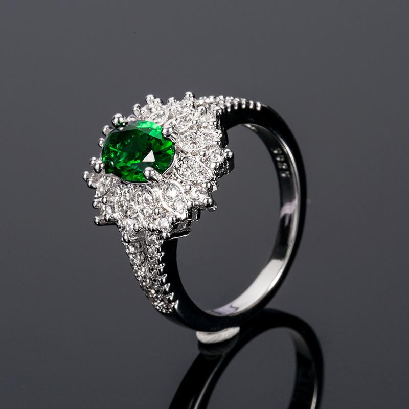 Oval Shape Emerald Gemstone Ring - Gemring Shop